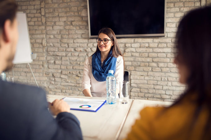 La Razón analiza con AdQualis las claves de una buena entrevista de trabajo