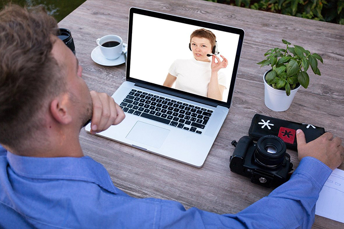 Las empresas de recruiting se pasan a la videollamada: ¿cómo afrontar una entrevista de trabajo digital?