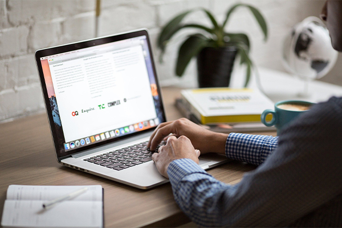 Los españoles necesitan 101 jornadas más de formación para ser empleables